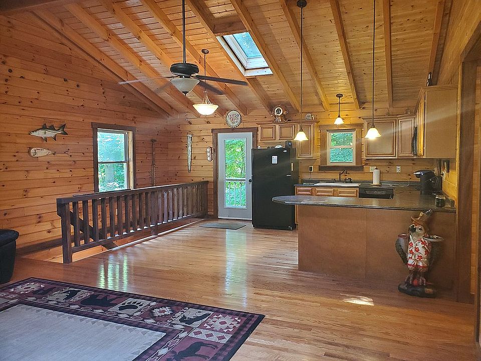 1st image of 133 Flora Dr