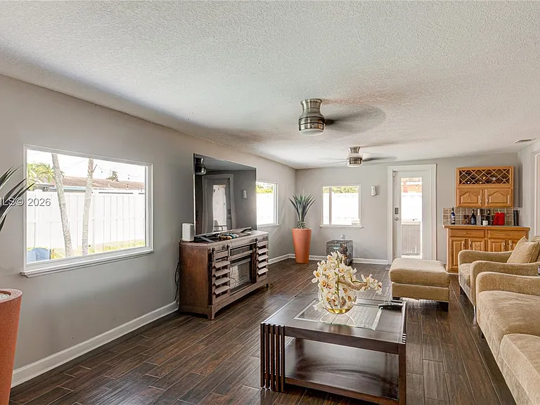 11370 NW 46th Pl — Photo 14