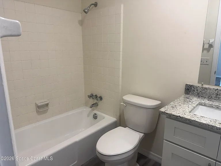 2780 Floresta Dr NE — Photo 8
