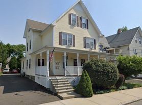 13 Forest Ave, Ansonia, CT