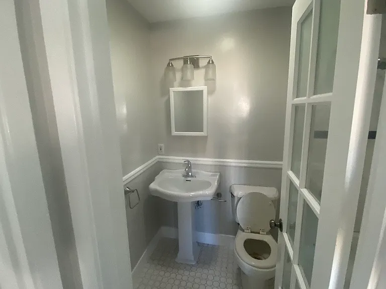 325 S Brookshire Ave — Photo 13