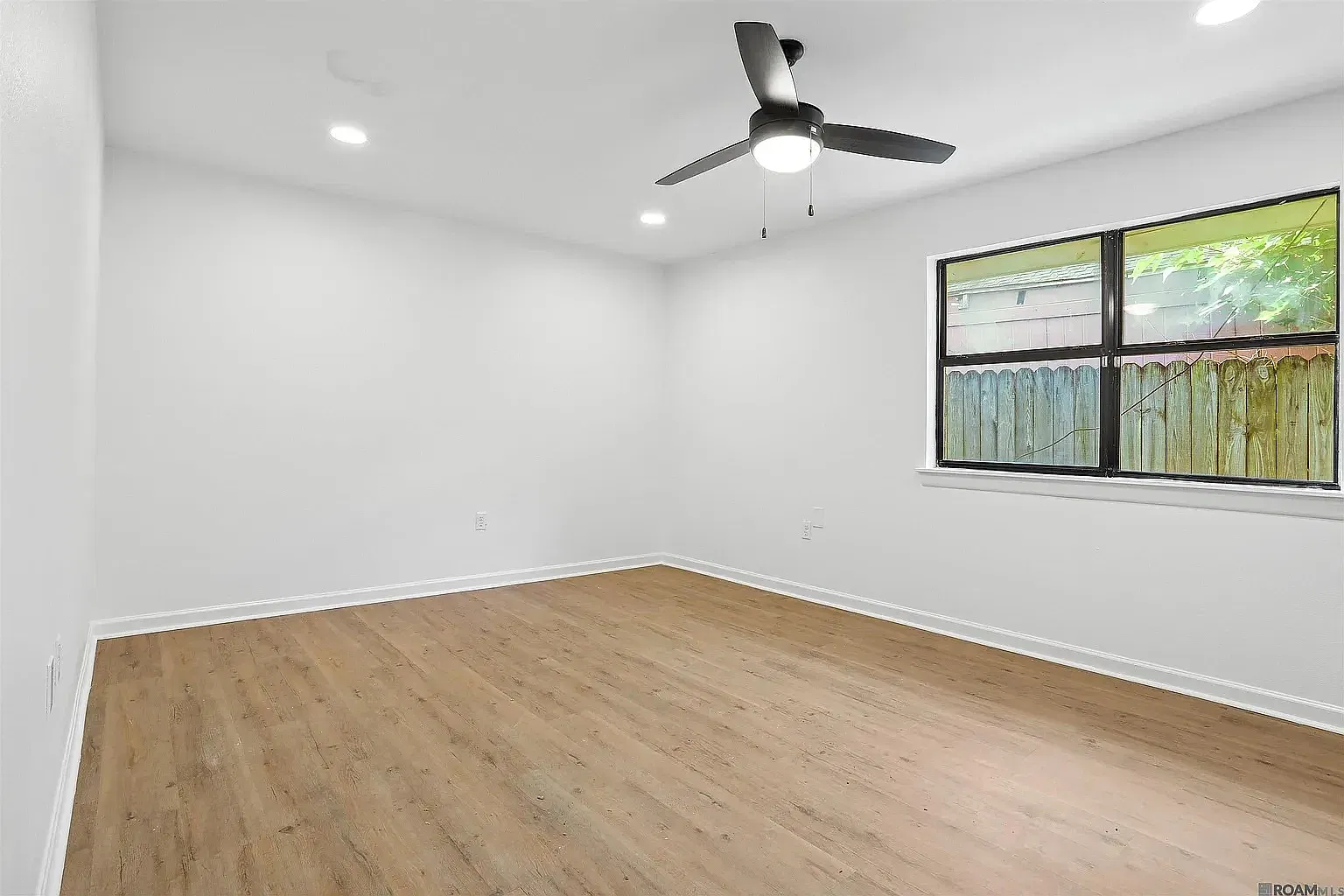4 bed, 1600 sqft, $1,800 — Photo 3