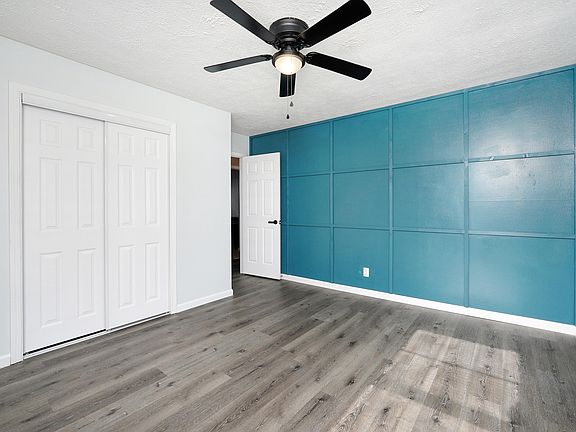 3rd image of 919 Sunshine Dr