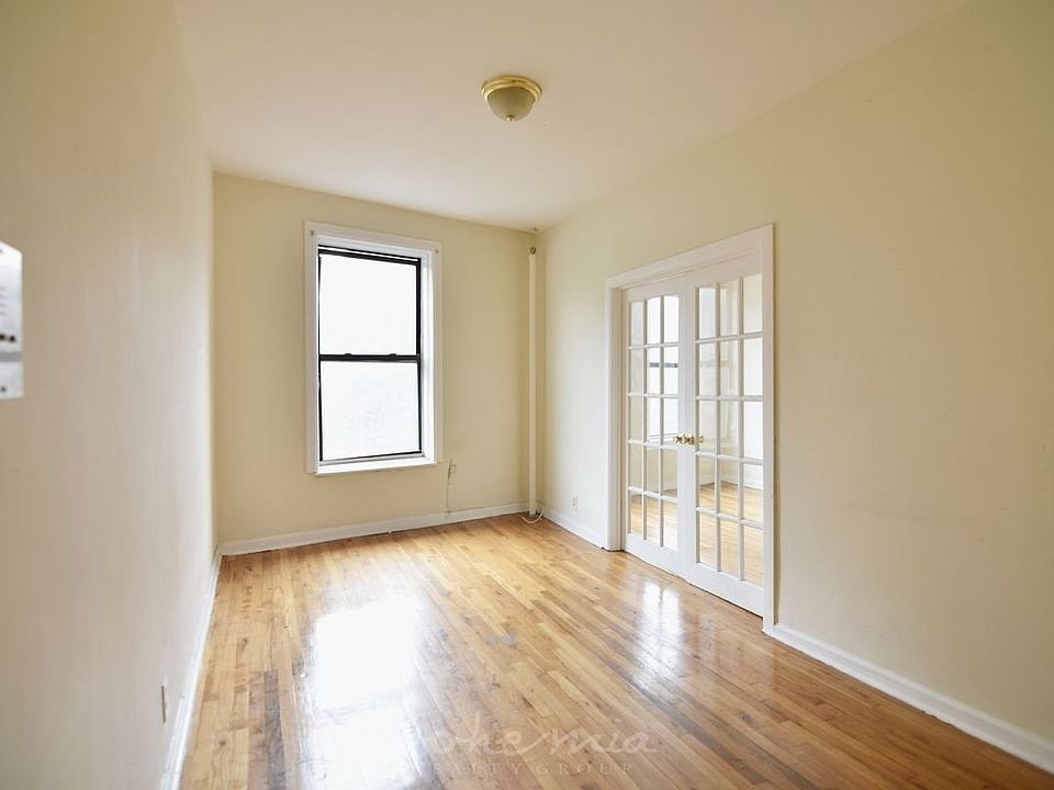 2nd image of 242 Bradhurst Ave #65A