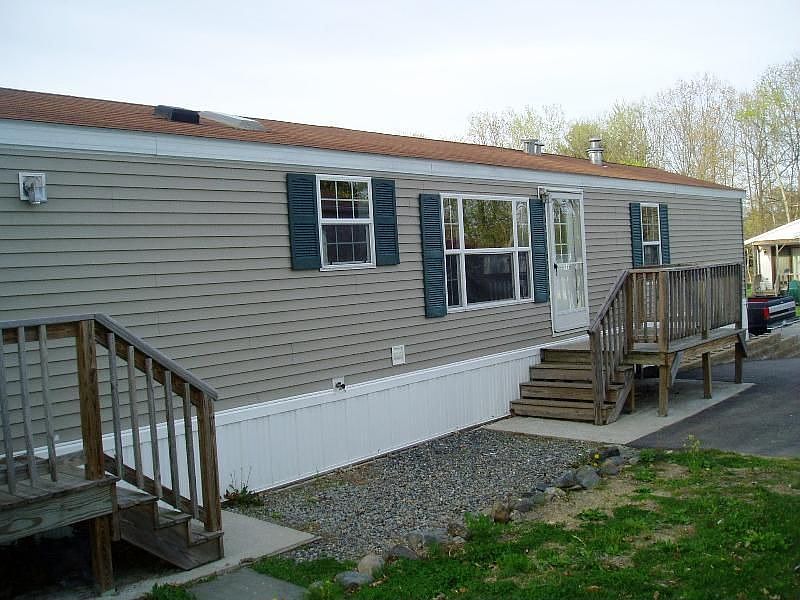 2nd image of 82 Willow Tree Dr