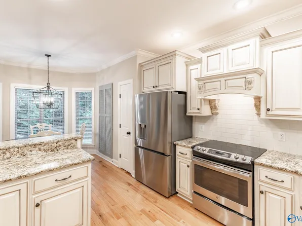 4305 Natchez Dr SE, Huntsville, AL 35801