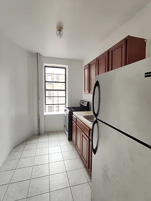 Rented by Signature Property Realty | media 1