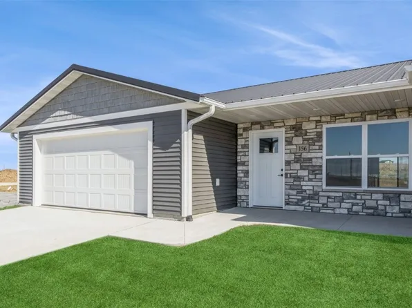 160 Towne Centre Dr, Urbana, IA 52345