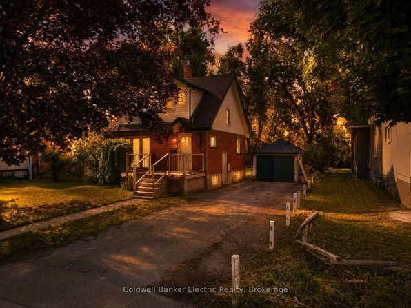 78 Melbourne St W, Kawartha Lakes, ON K9V 2T3