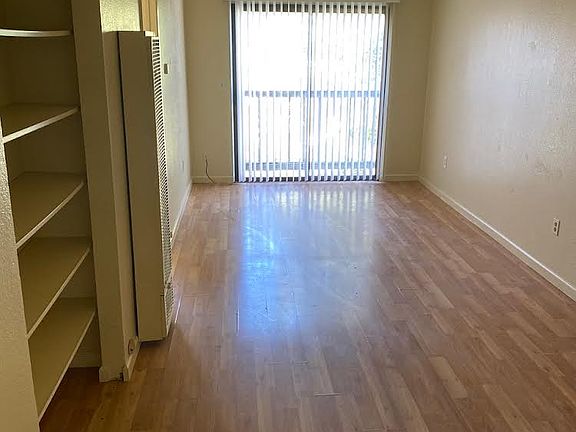3rd image of 332 Louisiana St #2