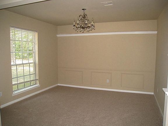 5th image of 2030 Hickory Creek Dr