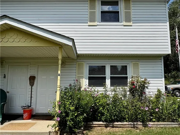 216 Pleasantview Dr, Midland, PA 15059