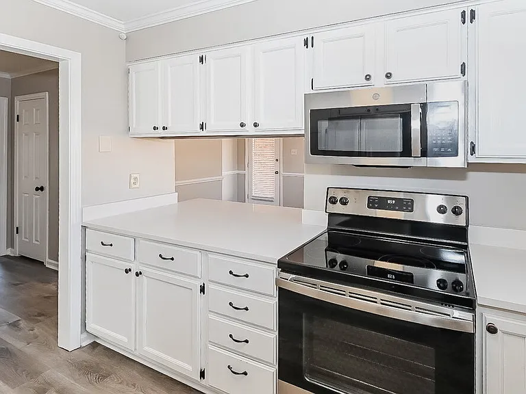 5404 Pear Dr — Photo 8