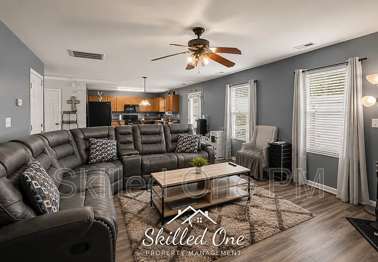 3914 Jack Pine Ct — Photo 4