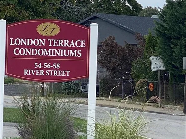 58 River St APT 52, West Warwick, RI 02893