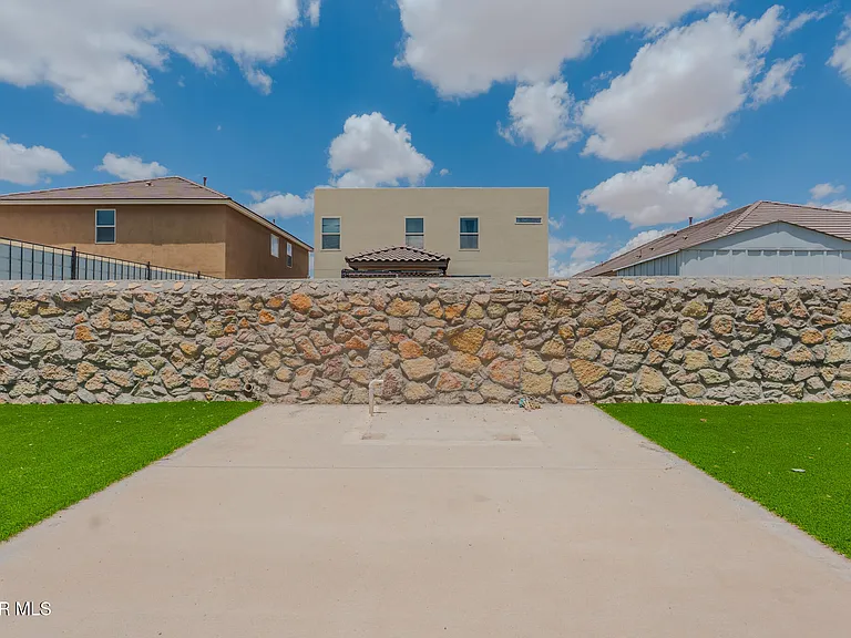 12485 Knightsbridge Dr — Photo 47