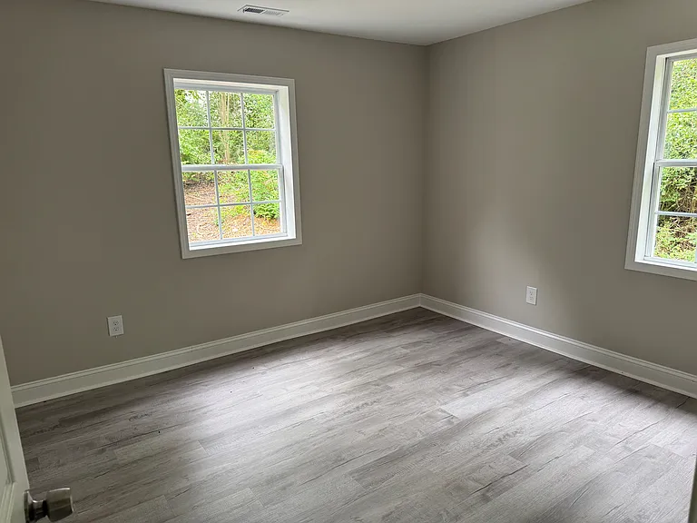 1330 Joyce Ct — Photo 5