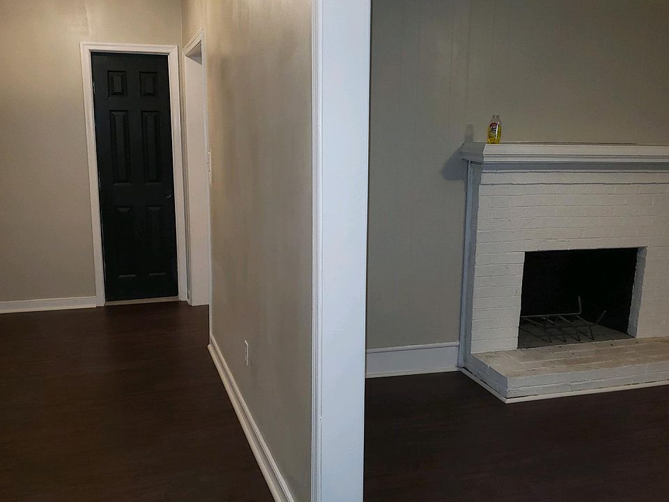 2nd image of 21300 Franklin Ave