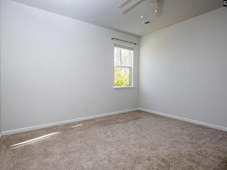 833 Kirby Ct — Photo 6