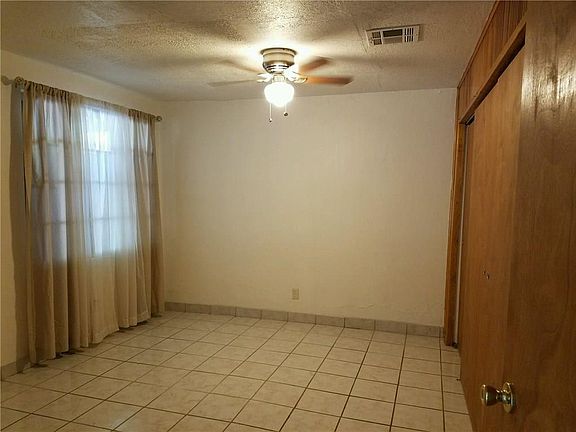 3rd image of 316 Stewart Dr