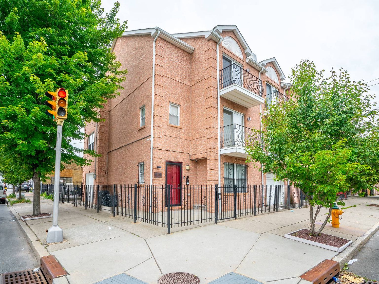 219 Broad St, Newark, NJ 07104 Zillow