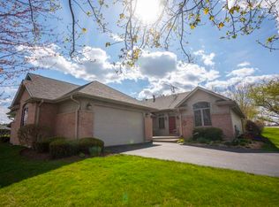 1017 Beech Bay Rd, Poplar Grove, IL 61065