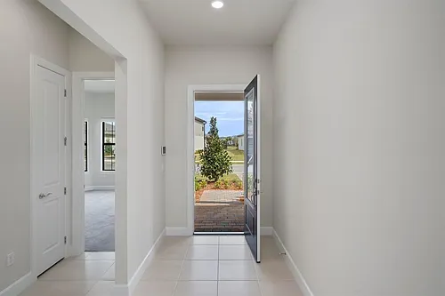 818 SE Courances Dr Photo 1