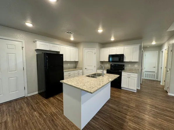 12166 Kay Cir, Kingston, OK 73439