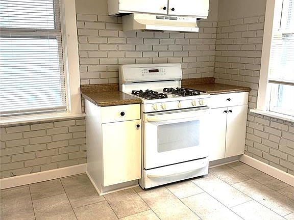 2nd image of 5825 Hodiamont Ave
