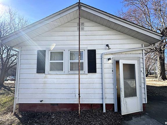 4th image of 341 Ohio Ave