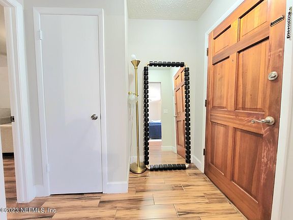 4th image of 4767 PRAVER Drive S