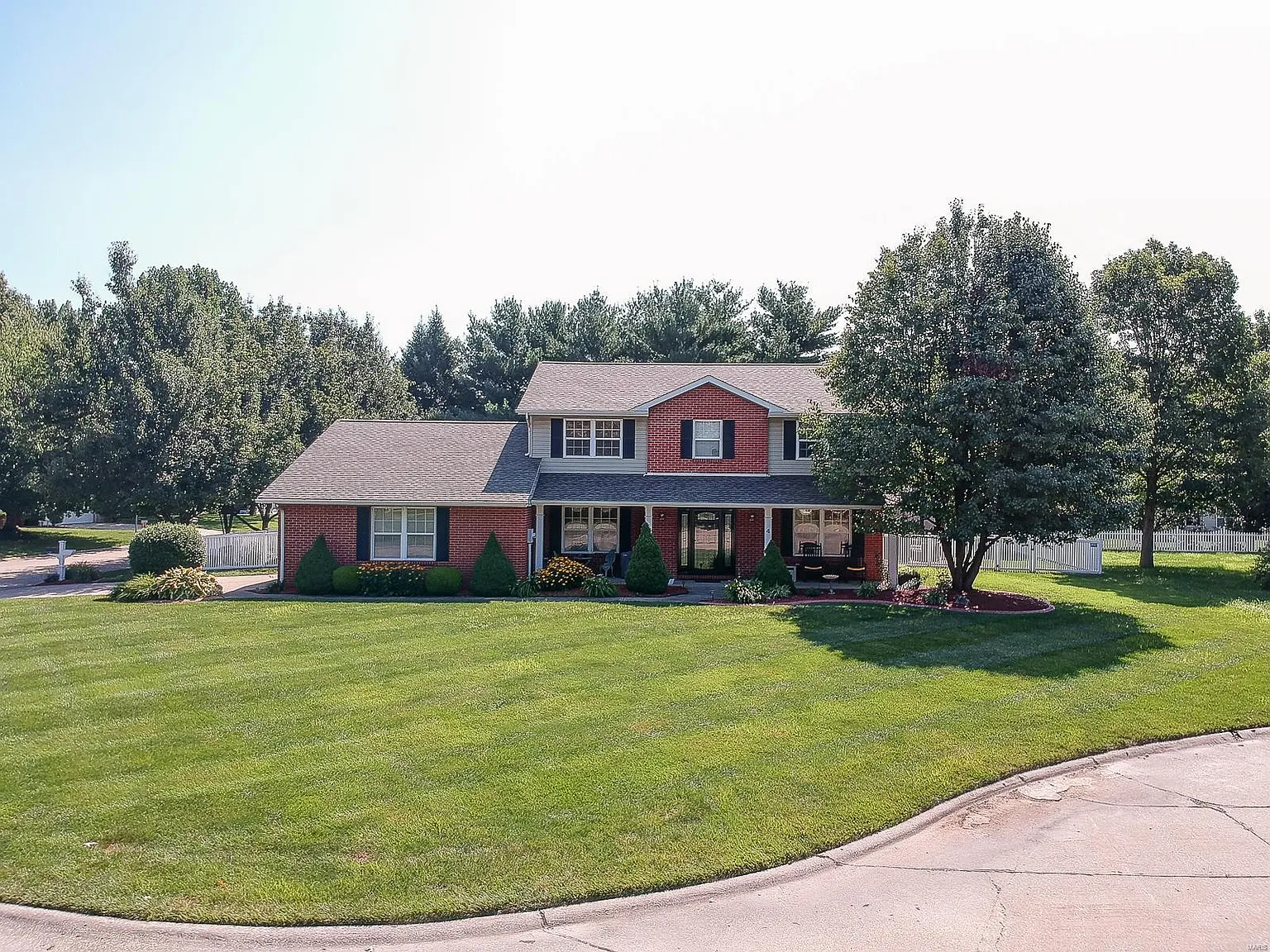 4 Midland Ct photo 1