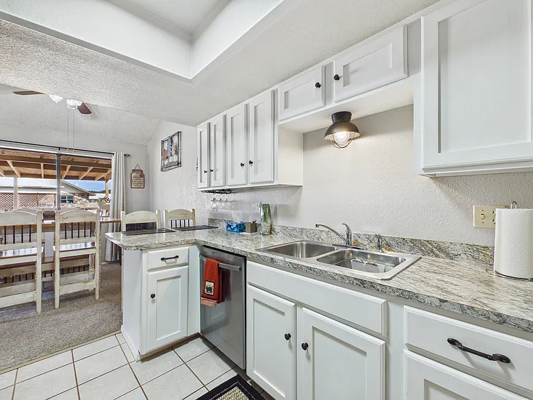 108 Niblic Ct #1 — Photo 12