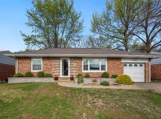 8317 Horst Dr, Saint Louis, MO 63123