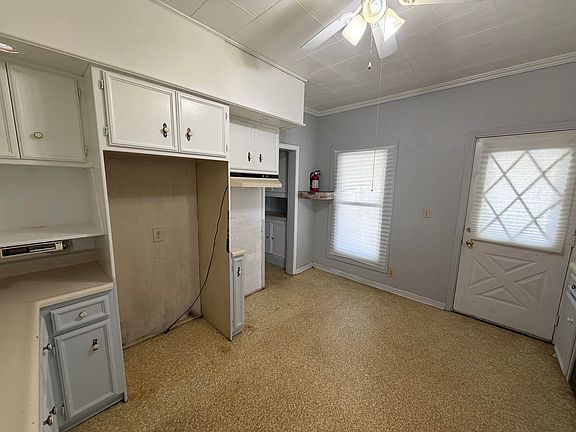 2nd image of 632 Sherman St