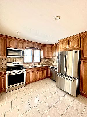 1st image of 24-30 Murray St #1
