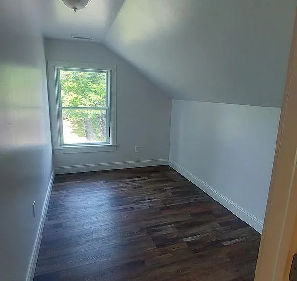 31 William St — Photo 11