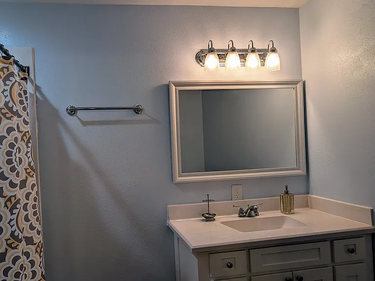 1311 Crestline St — Photo 22