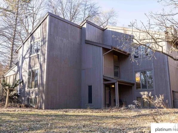 5445 Hanover Plz, Omaha, NE 68152