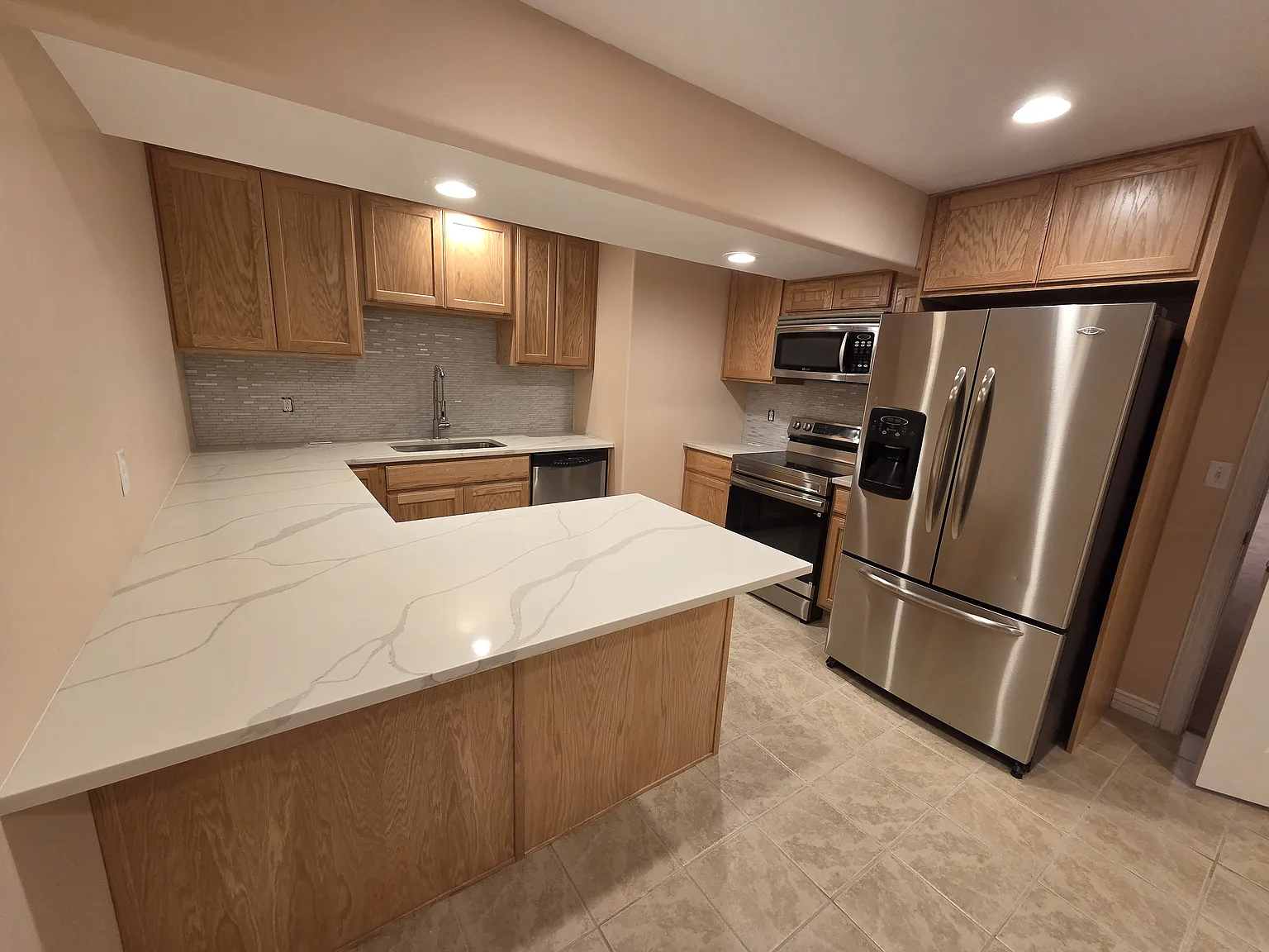 2 bed, 1600 sqft, $1,500 — Photo 1