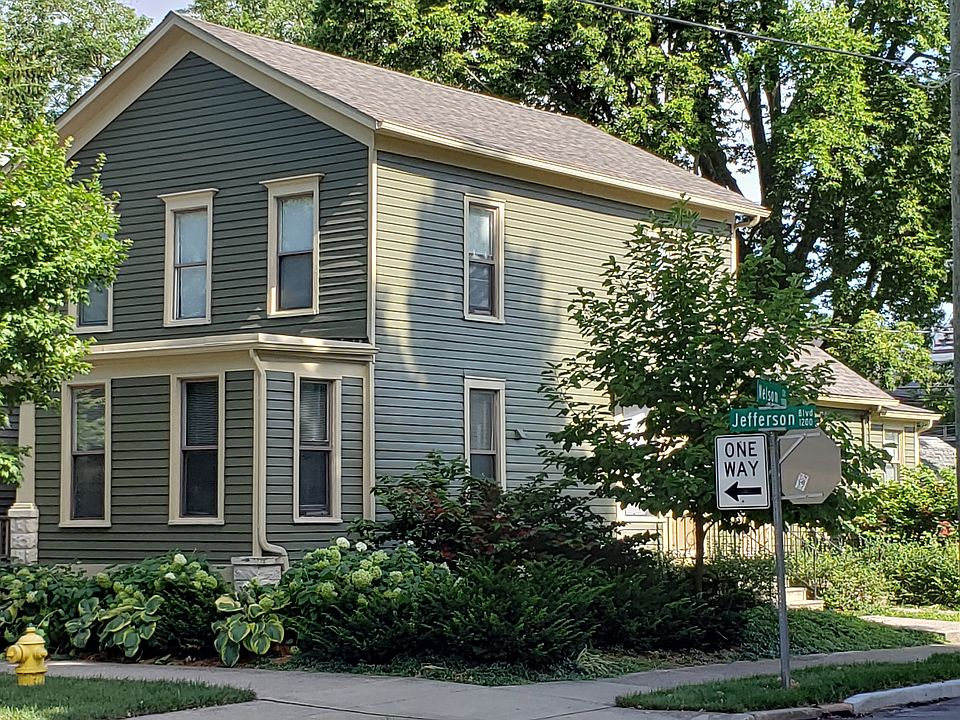 1233 W Jefferson Blvd