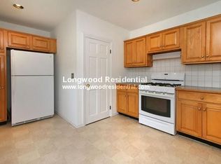 4 Tarleton Rd, West Roxbury, MA 02132