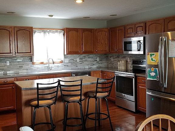 All appliances stay!