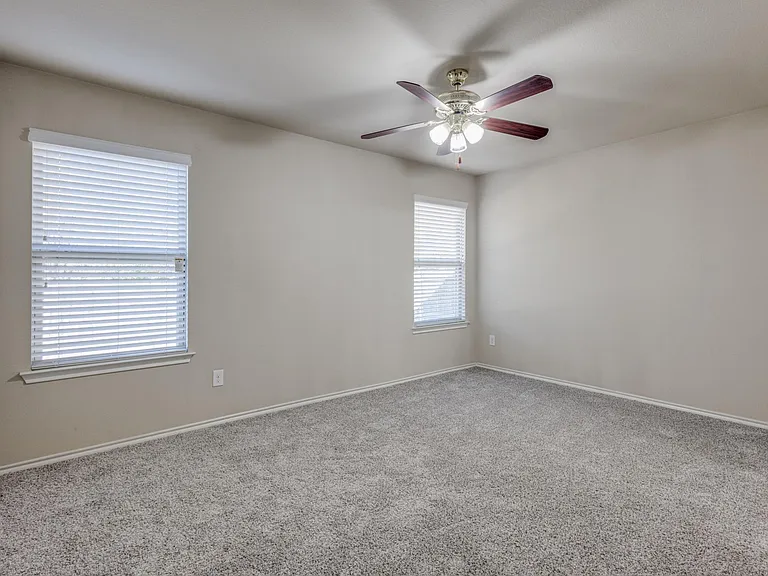 1309 Jasper Xing — Photo 15