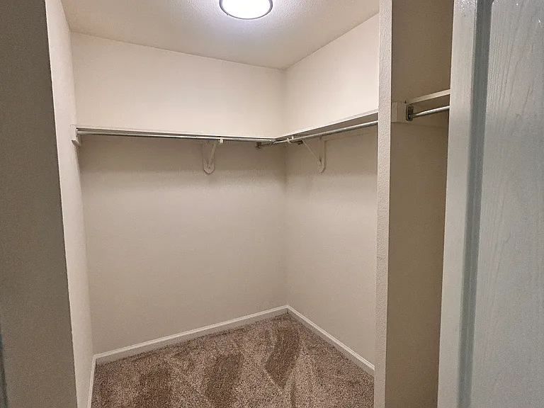 1021 Fords Pointe Cir #1021 — Photo 10