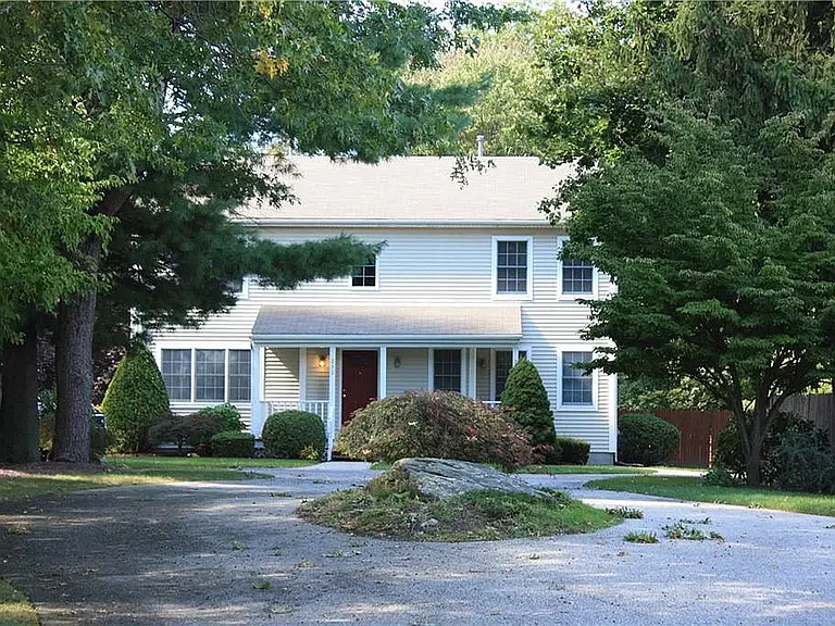 252 Gentian Ave #1 — Photo 1