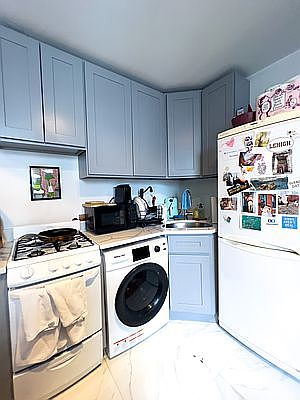 2nd image of 128 Thompson St APT 23