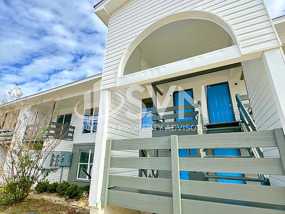 2nd image of 4600 Twin Oaks Dr #808