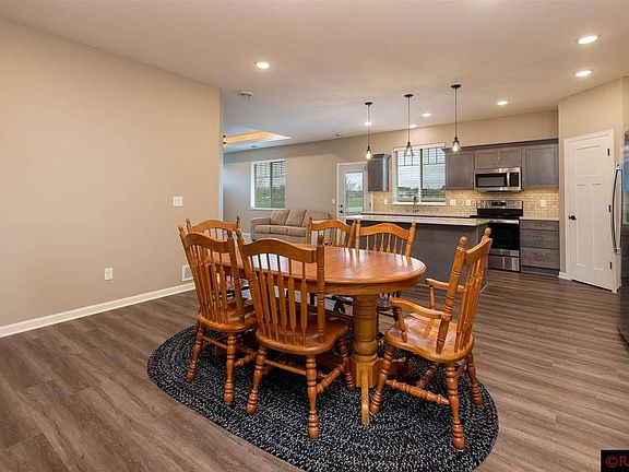 3rd image of 3060 Prairie Rose Dr