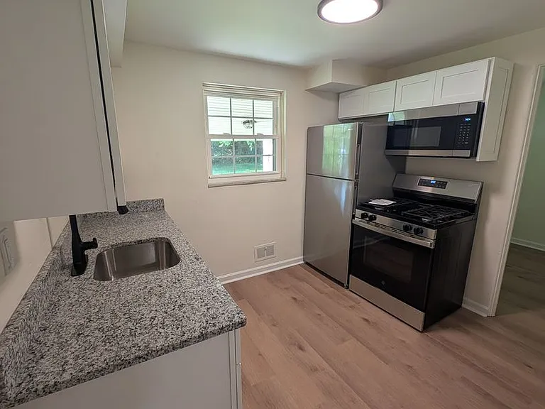 8074 Lincoln Rd — Photo 5